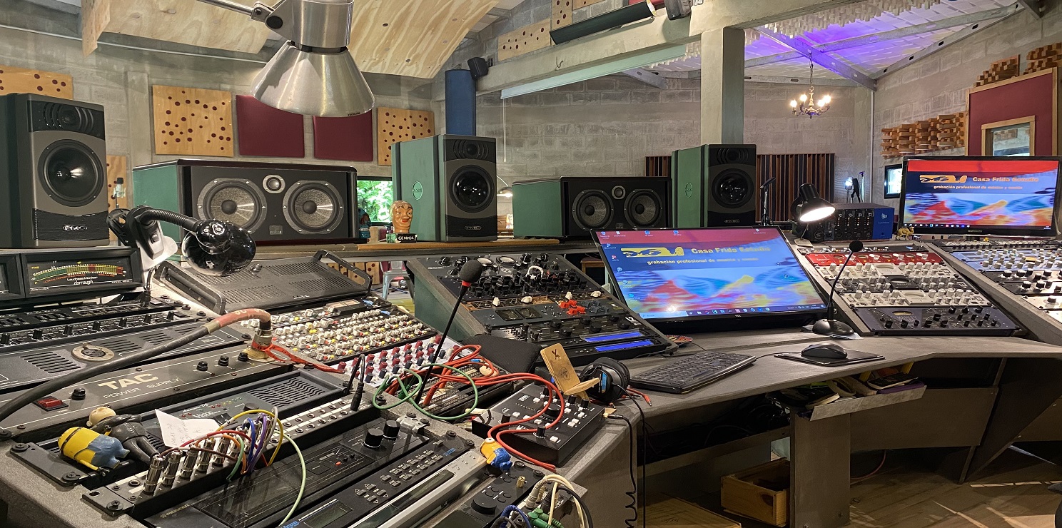 Estudio de Grabacion y Control Room